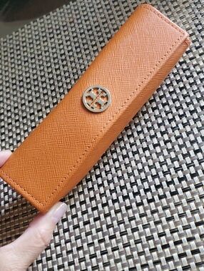 Tory Burch Saffiano Leather Eyeglass Reading Glasses Case